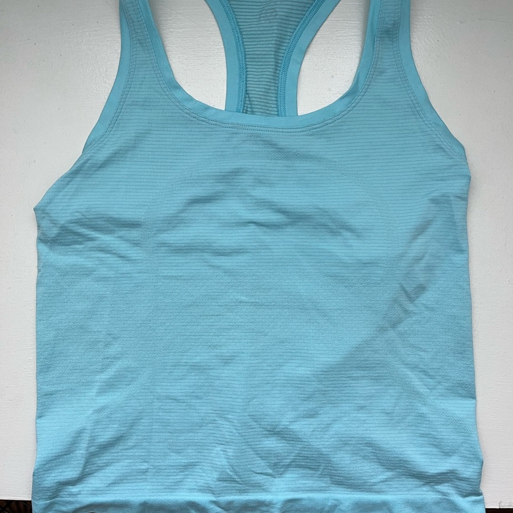 light blue lululemon swiftly tech